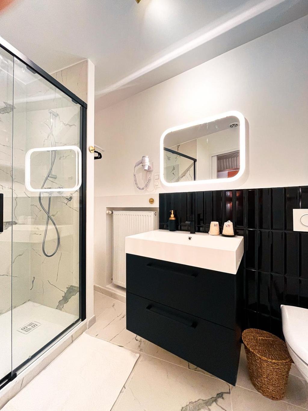 Hotel Du Commerce Cluny Ngoại thất bức ảnh
