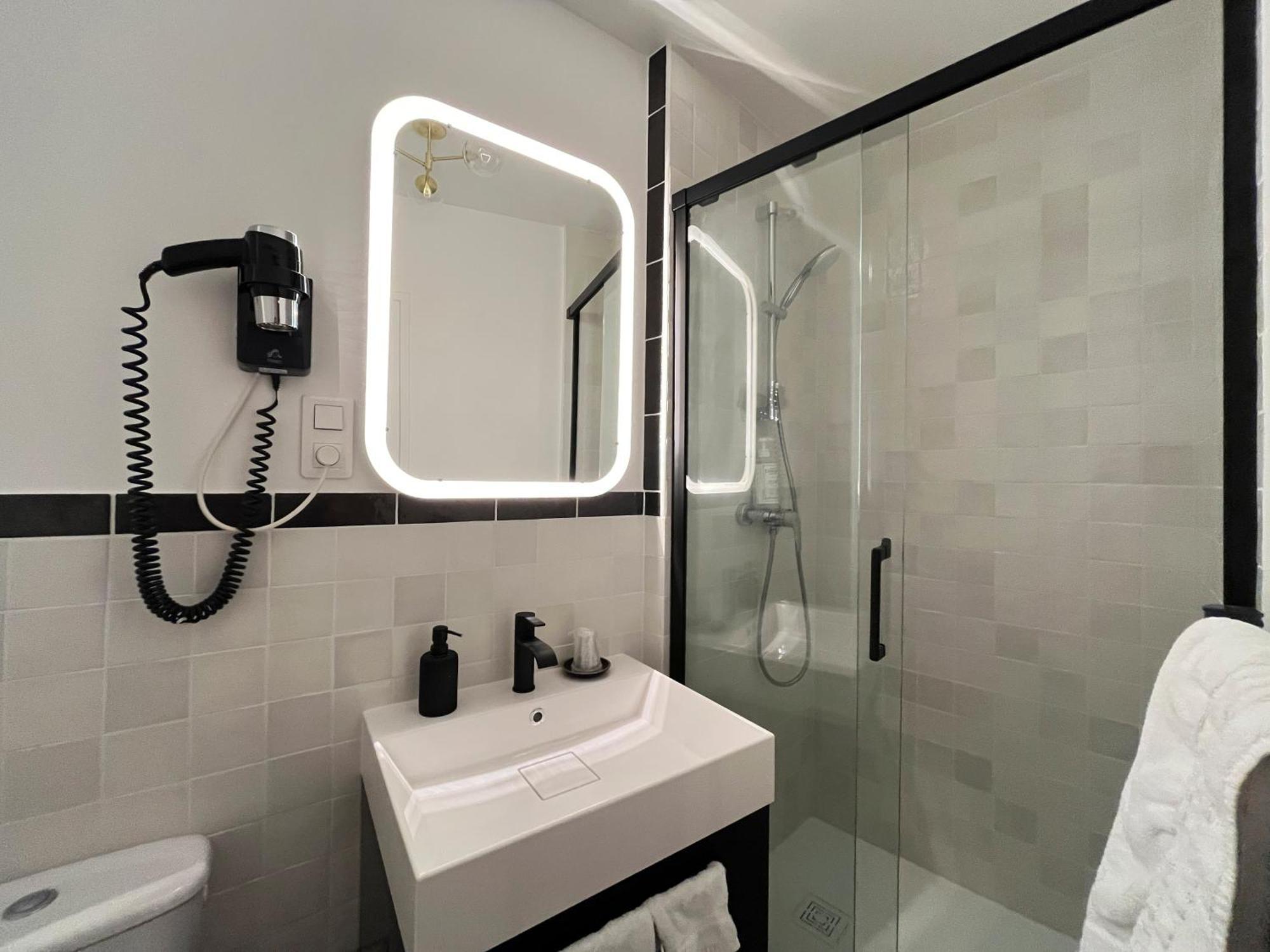 Hotel Du Commerce Cluny Ngoại thất bức ảnh